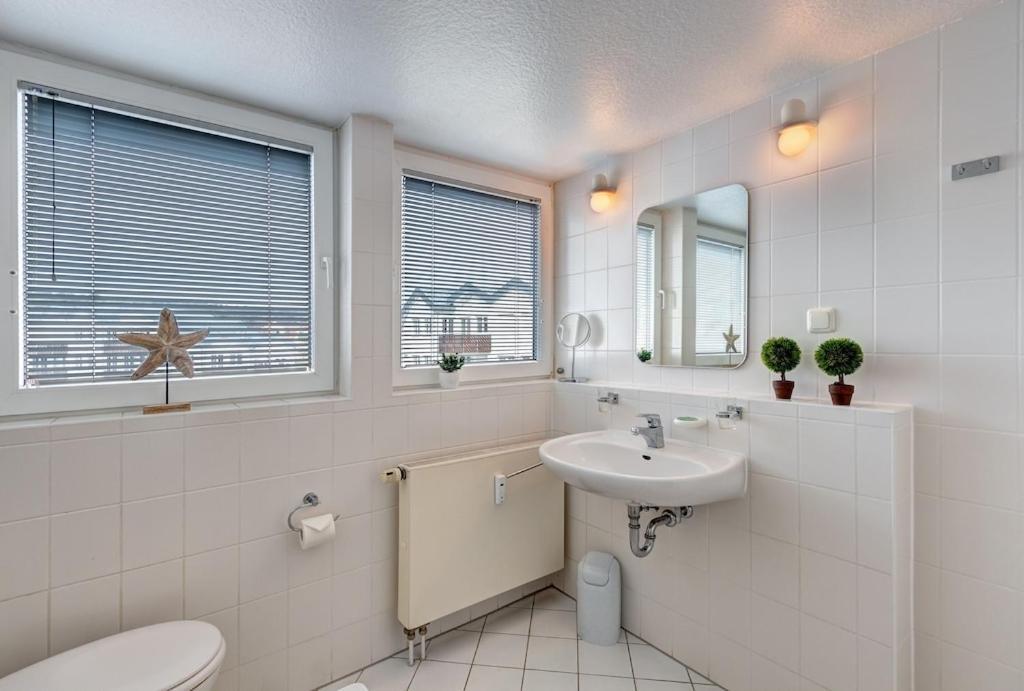 Grosse Schoene 3 Zimmer Ferienwohnung - 100 Qm - In Strandnaehe Fuer 6 Personen!! 제바트헤링스도르프 외부 사진