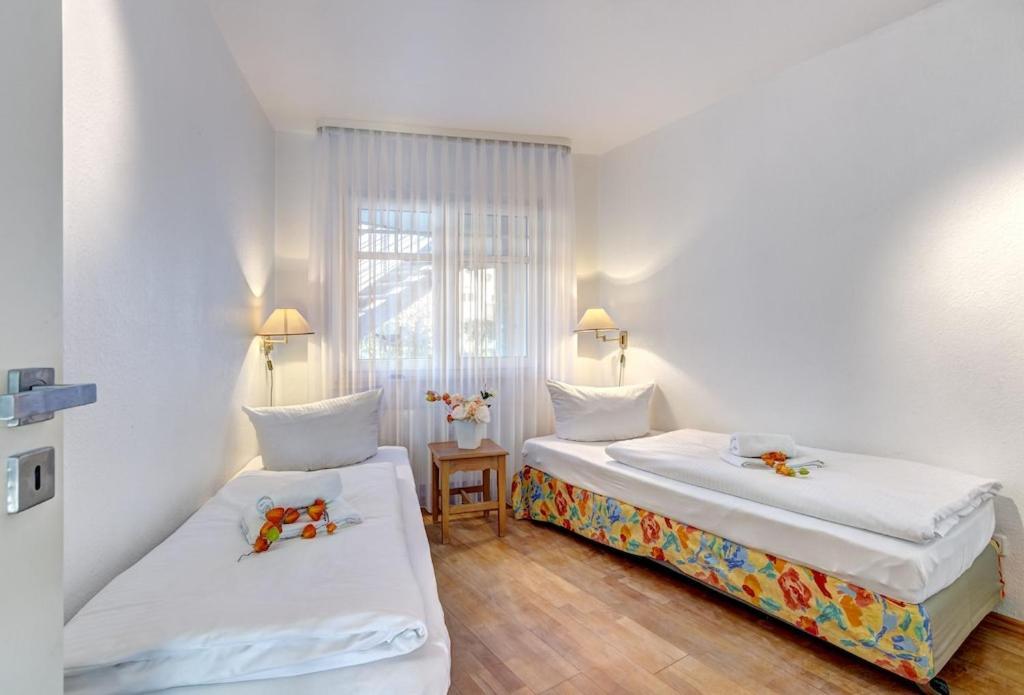 Grosse Schoene 3 Zimmer Ferienwohnung - 100 Qm - In Strandnaehe Fuer 6 Personen!! 제바트헤링스도르프 외부 사진