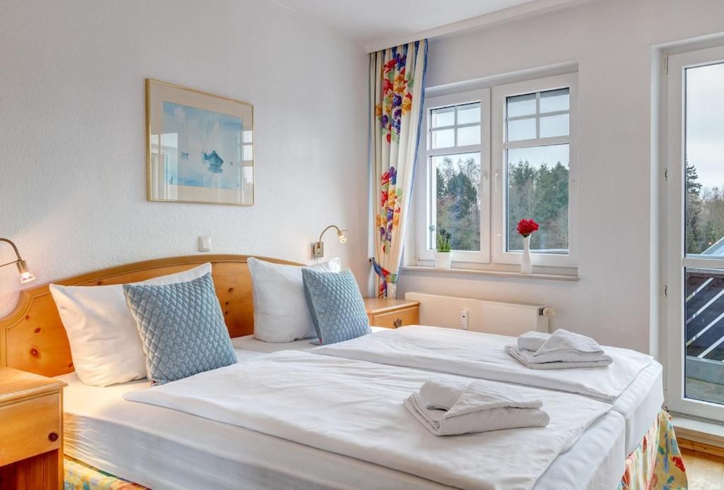 Grosse Schoene 3 Zimmer Ferienwohnung - 100 Qm - In Strandnaehe Fuer 6 Personen!! 제바트헤링스도르프 외부 사진