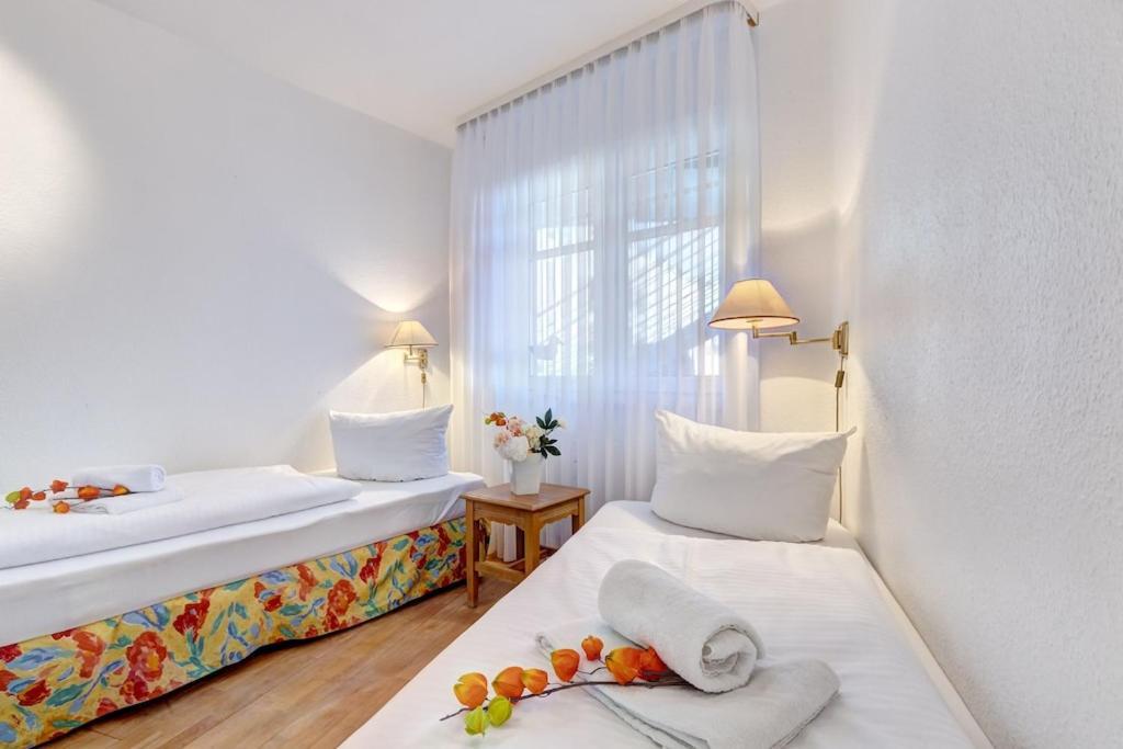 Grosse Schoene 3 Zimmer Ferienwohnung - 100 Qm - In Strandnaehe Fuer 6 Personen!! 제바트헤링스도르프 외부 사진